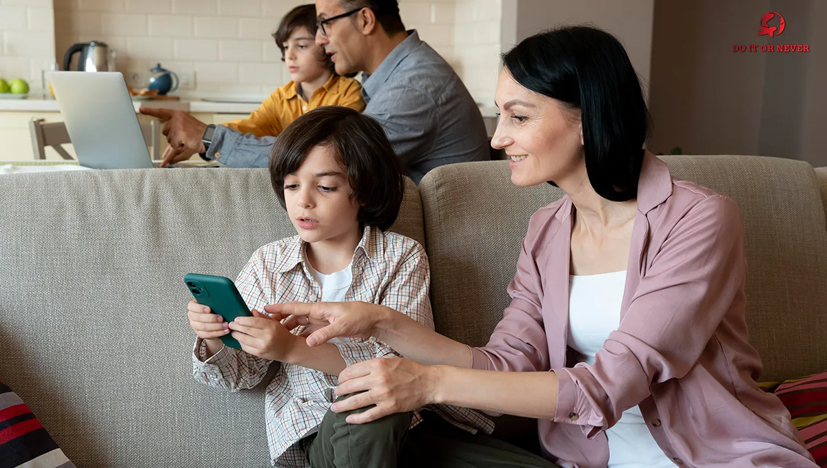 Families Cutting Phone Bills Without Losing Covera
